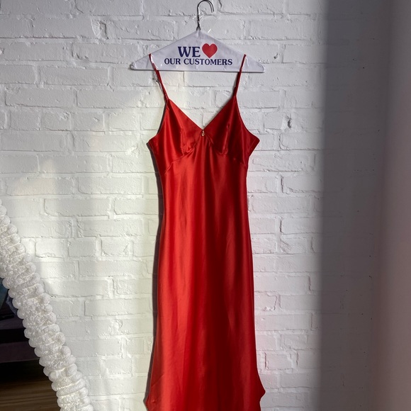 Don & Dons Red Silk Dress - Picture 2 of 3